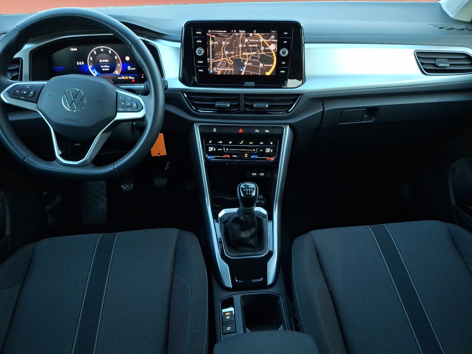 Volkswagen - T-ROC 1.0 TSI LIFE