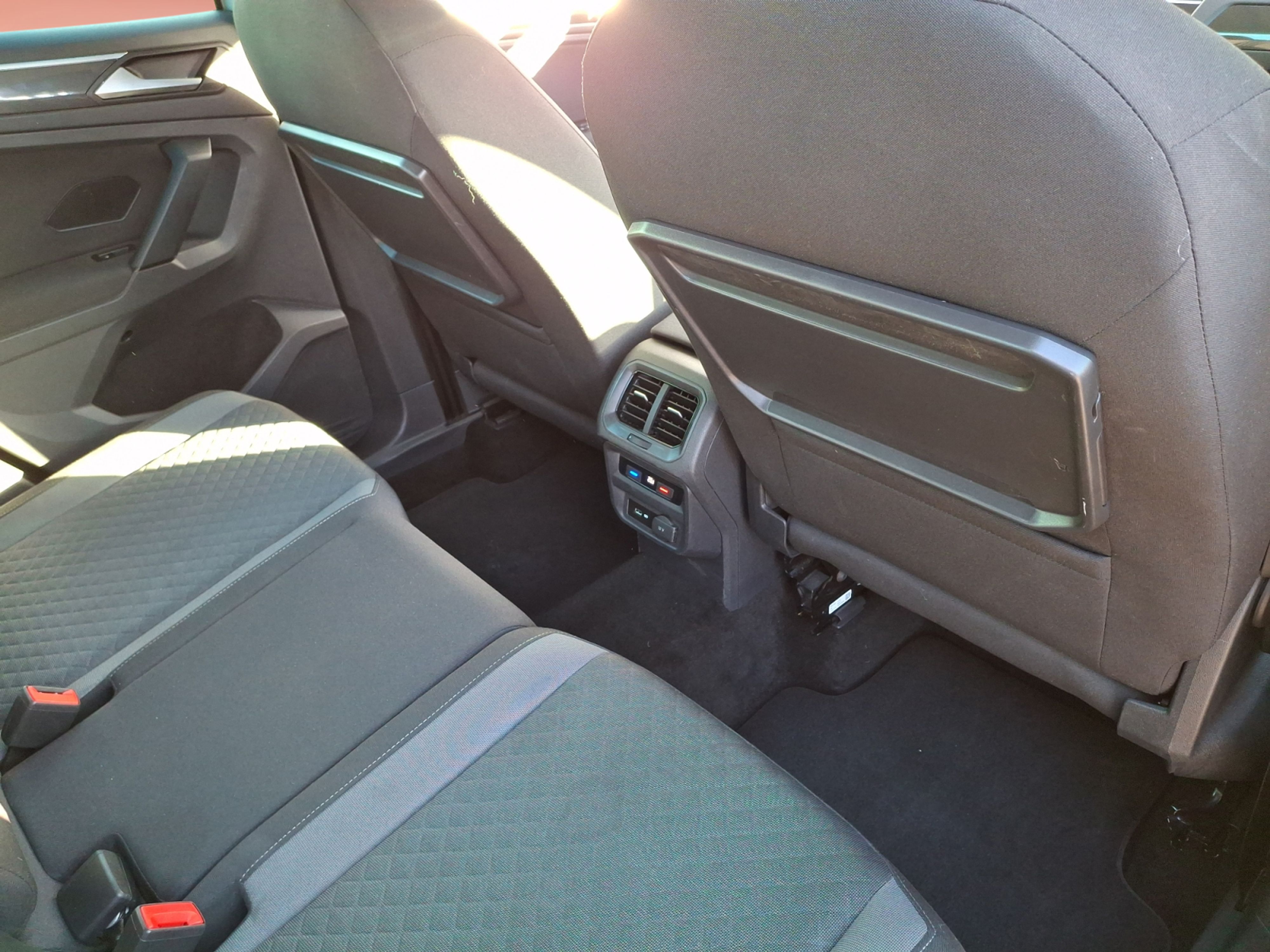 Volkswagen - Tiguan 1.5 TSI DSG *UNITED*