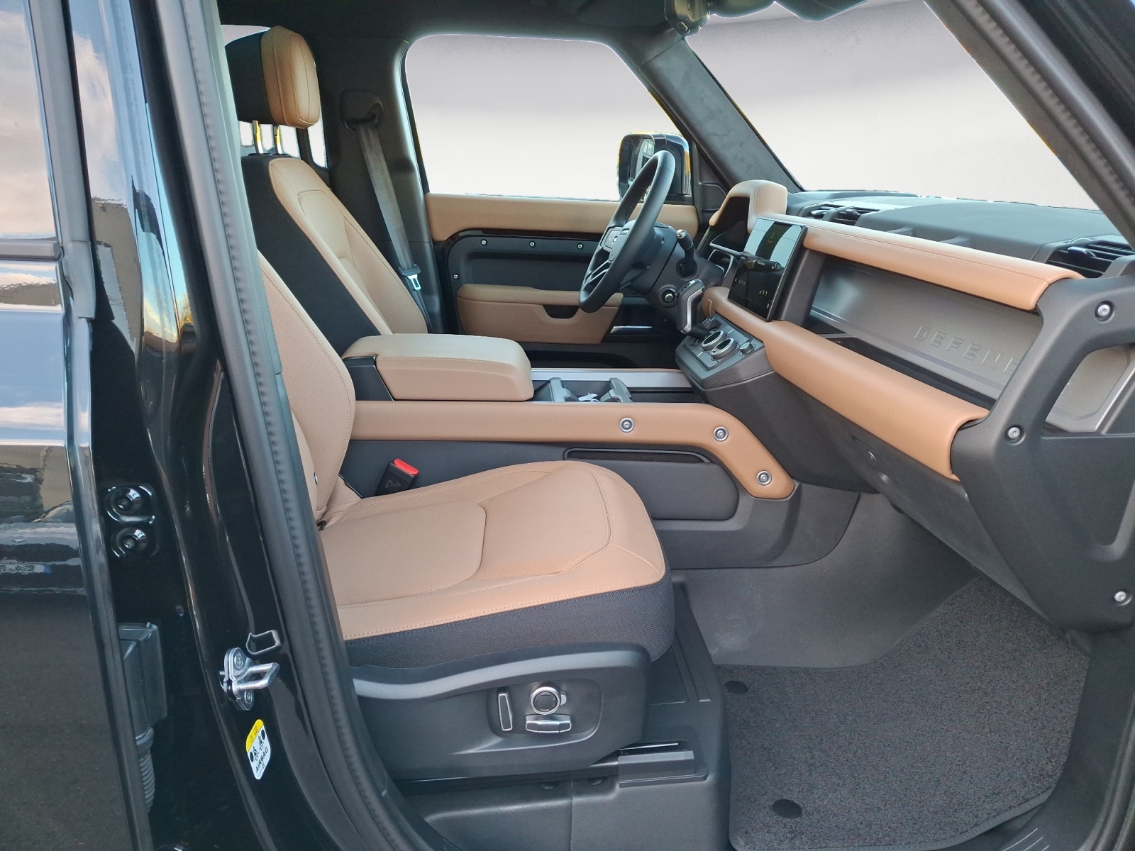 Land Rover - Defender 130 D300 X-Dynamic HSE