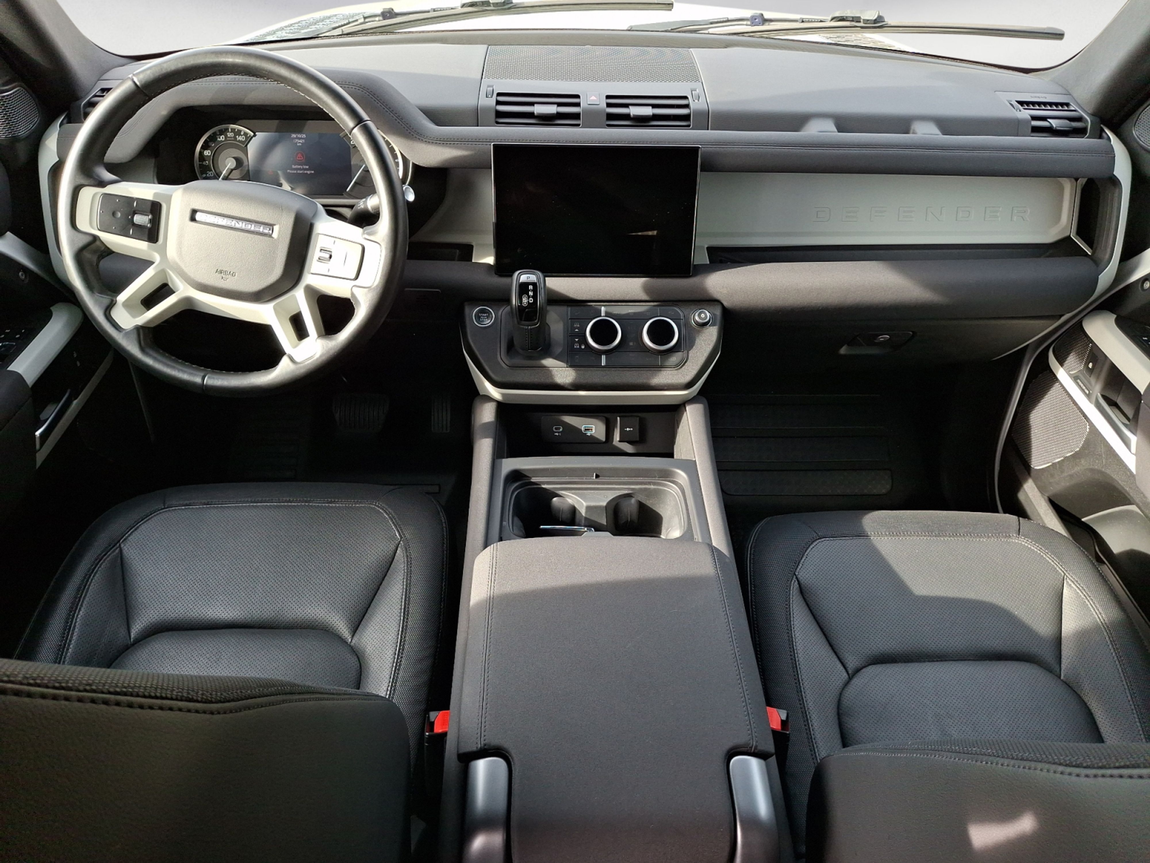 Land Rover - Defender 3.0 D200 X-Dynamic SE 110