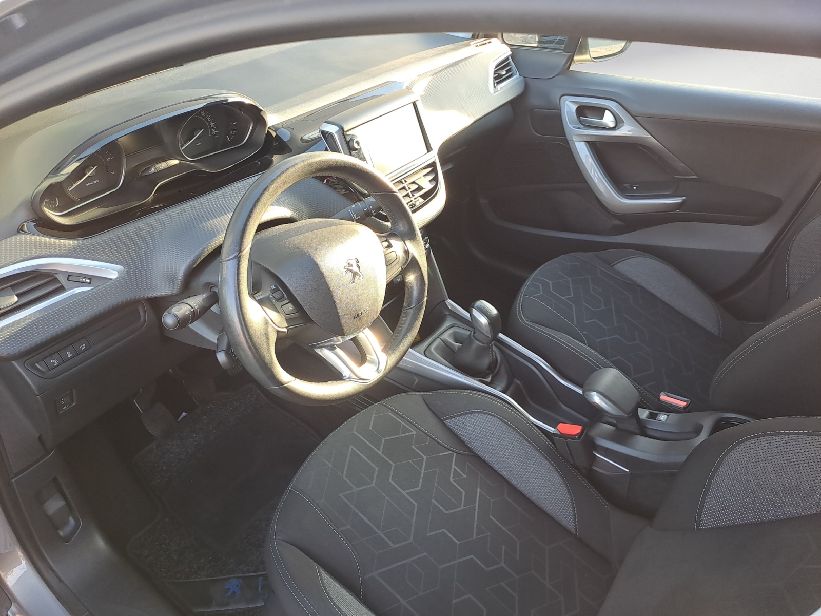 Peugeot - 2008 Style PureTech 110 Stop&Start