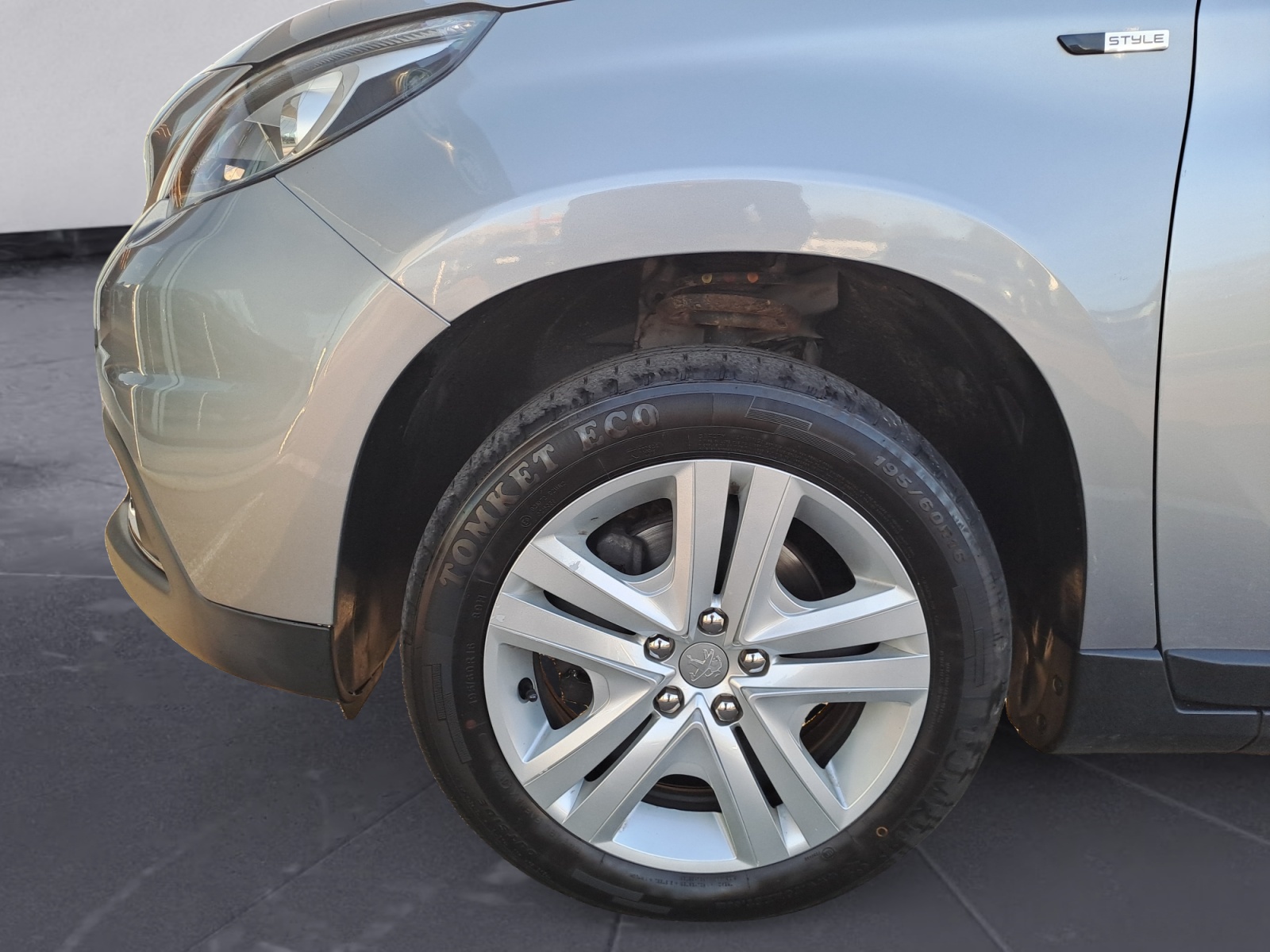 Peugeot - 2008 Style PureTech 110 Stop&Start