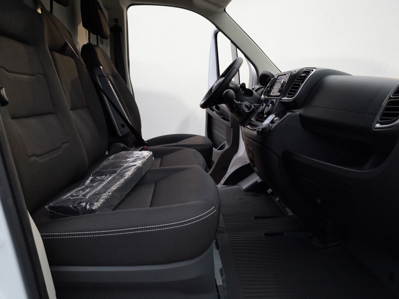 Peugeot - Boxer KW 335 L2H2 BlueHDI 140