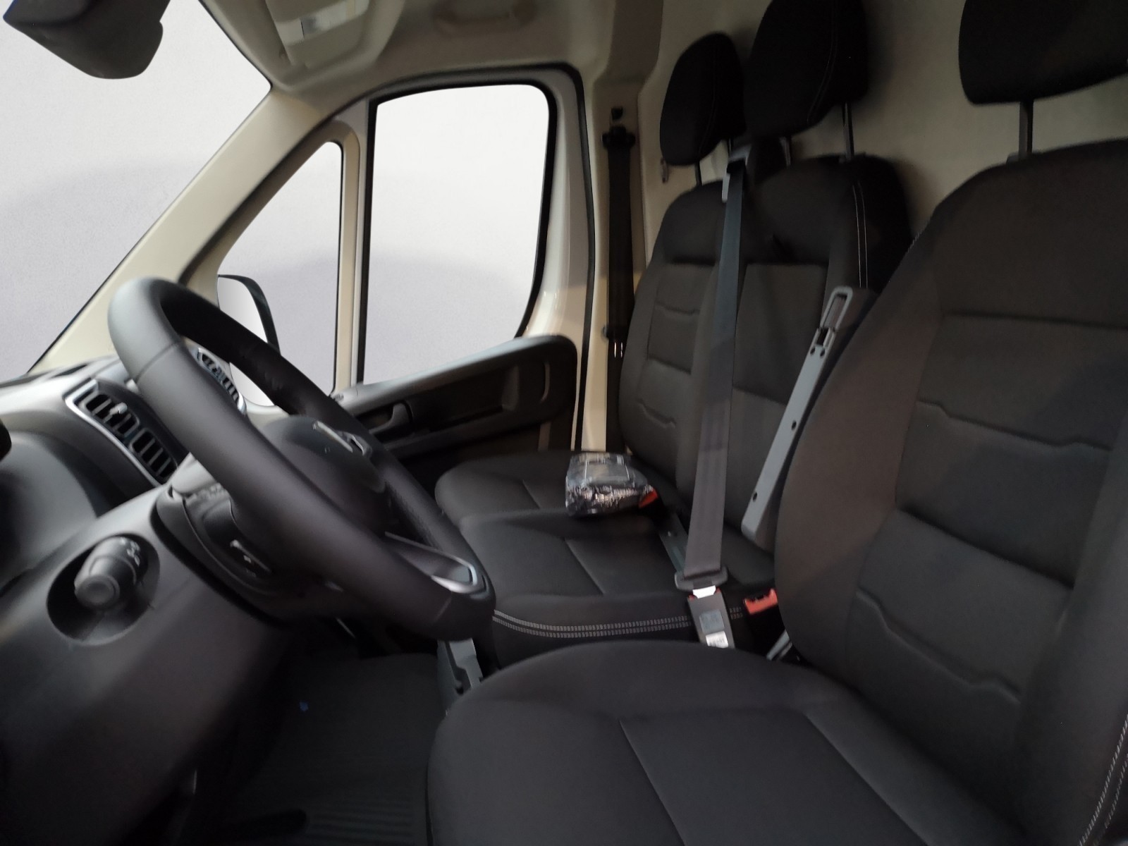 Peugeot - Boxer KW 335 L2H2 BlueHDI 140