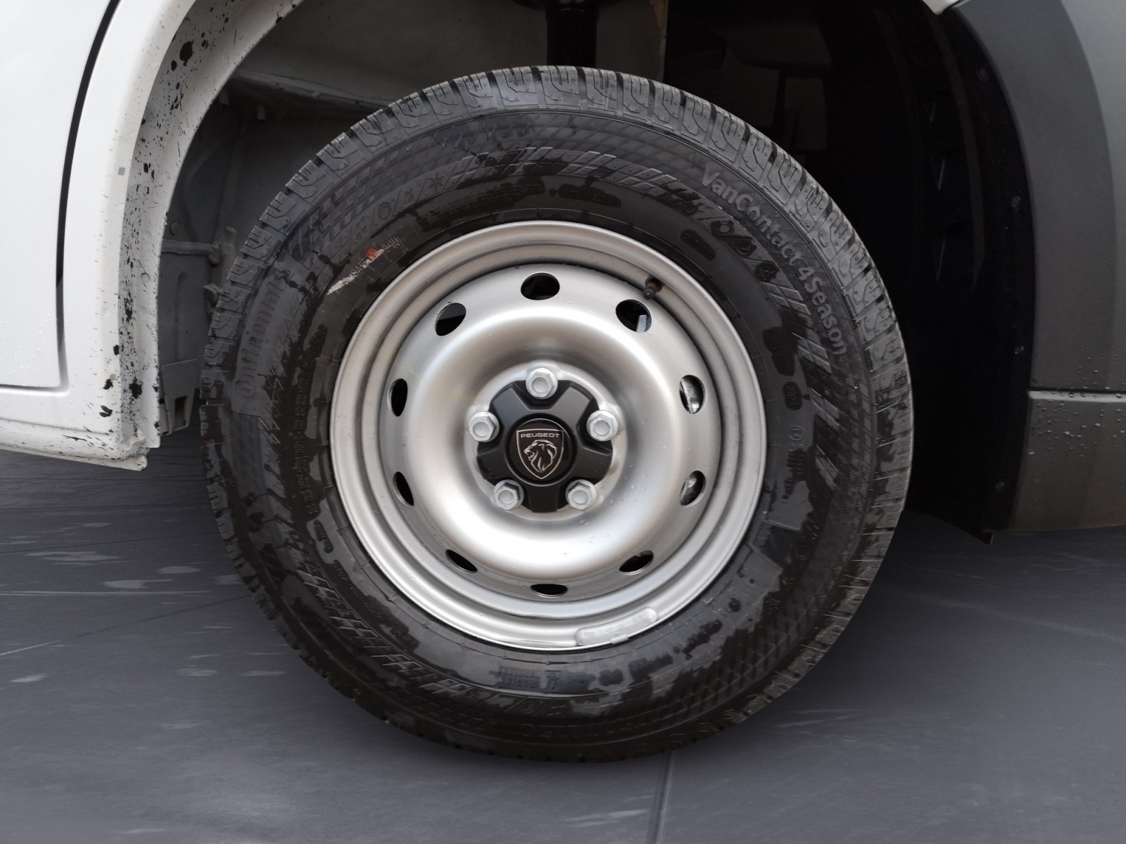 Peugeot - Boxer KW 335 L2H2 BlueHDI 140