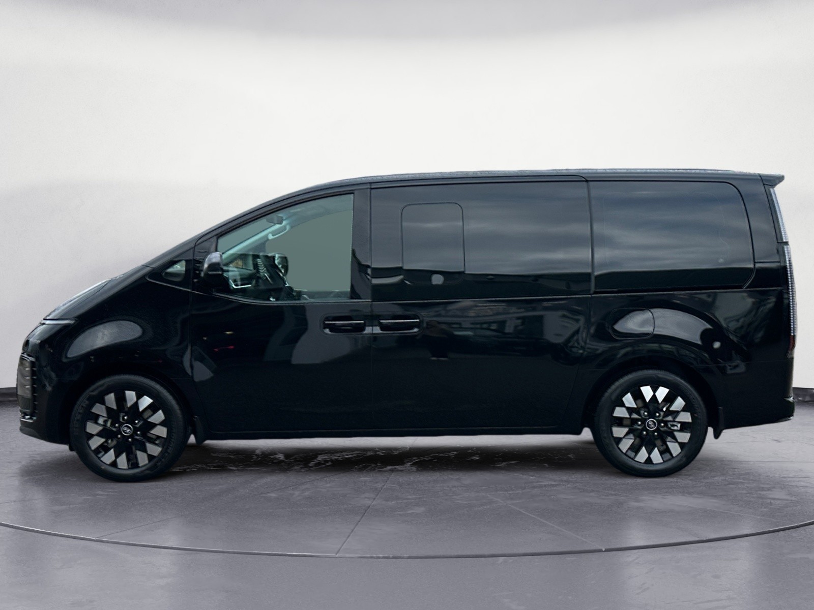 Hyundai - STARIA 7-Sitzer HEV Signature