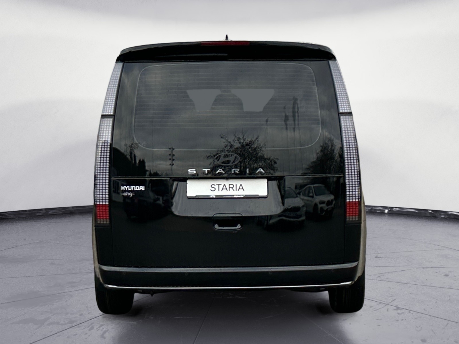 Hyundai - STARIA 7-Sitzer HEV Signature