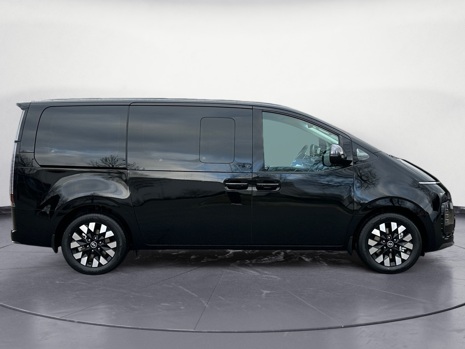 Hyundai - STARIA 7-Sitzer HEV Signature