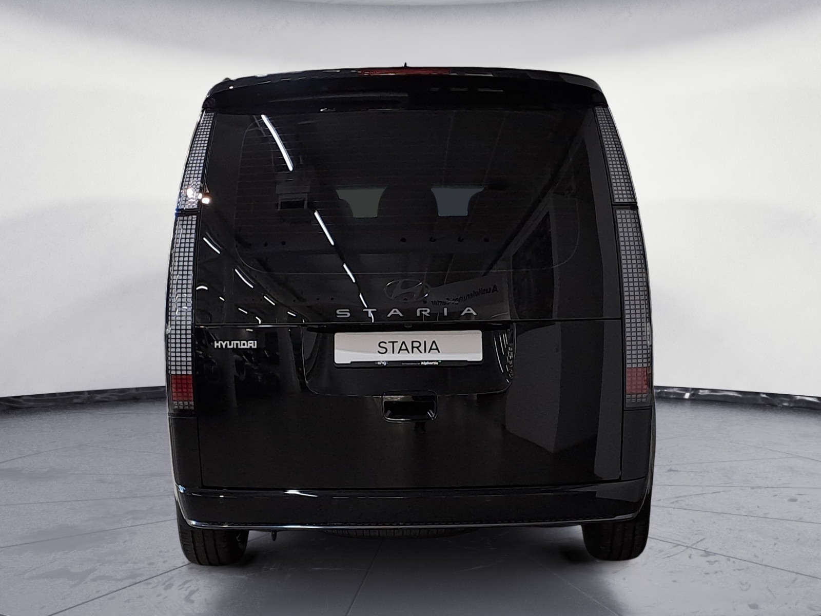 Hyundai - Staria 1.6 T-GDI Hybrid Signature