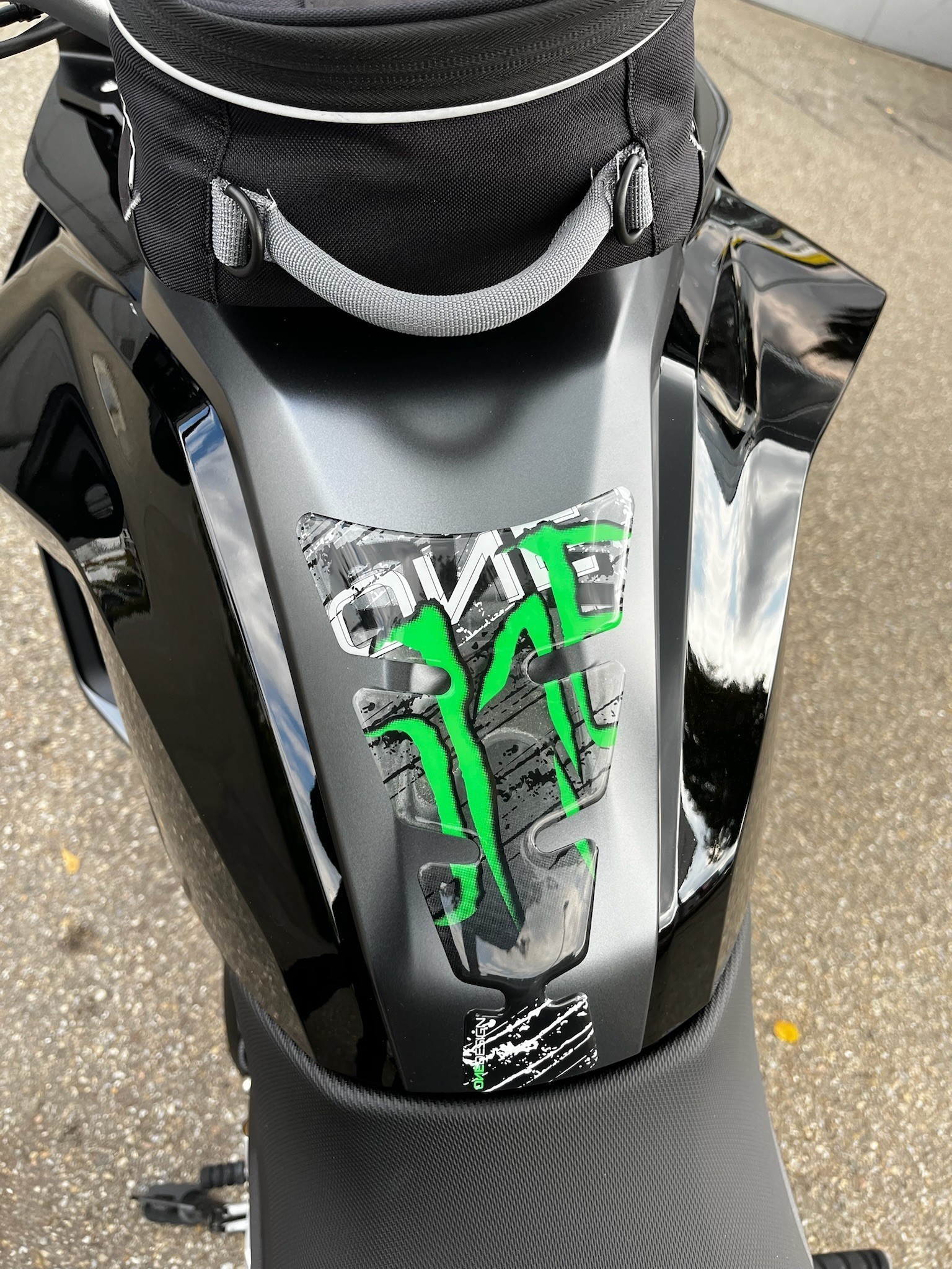 BMW Motorrad - F 900 XR mit niedriger Sitzbank