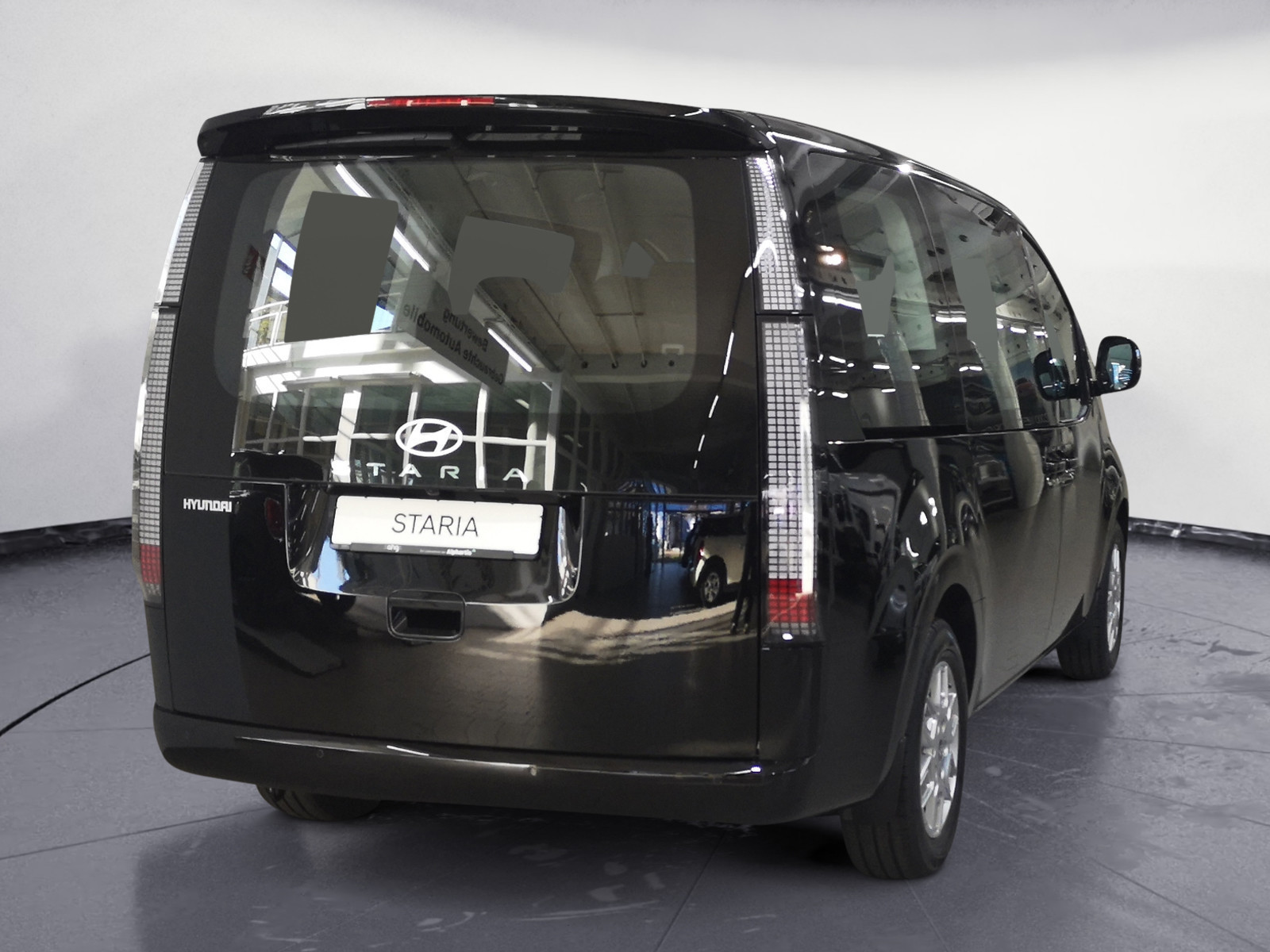 Hyundai - Staria 1,6 HEV TREND 9 SITZER