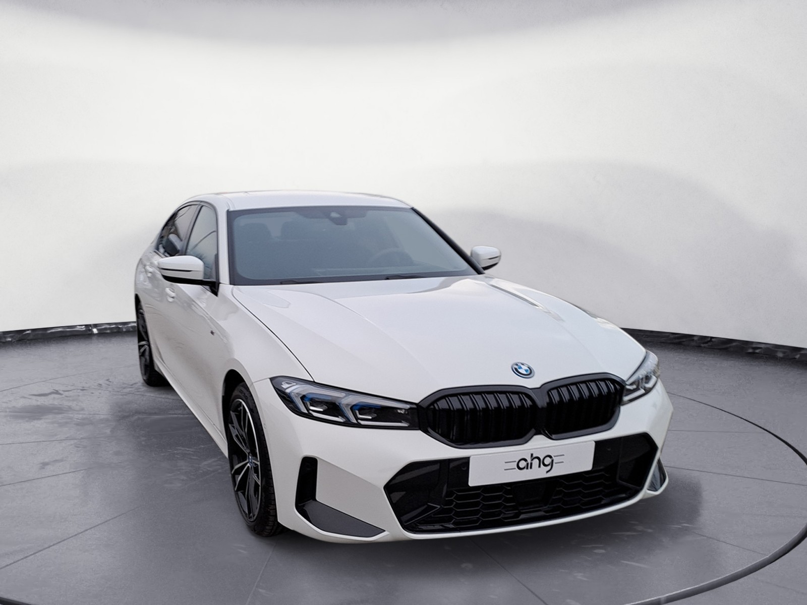 BMW - 330e xDrive Limousine