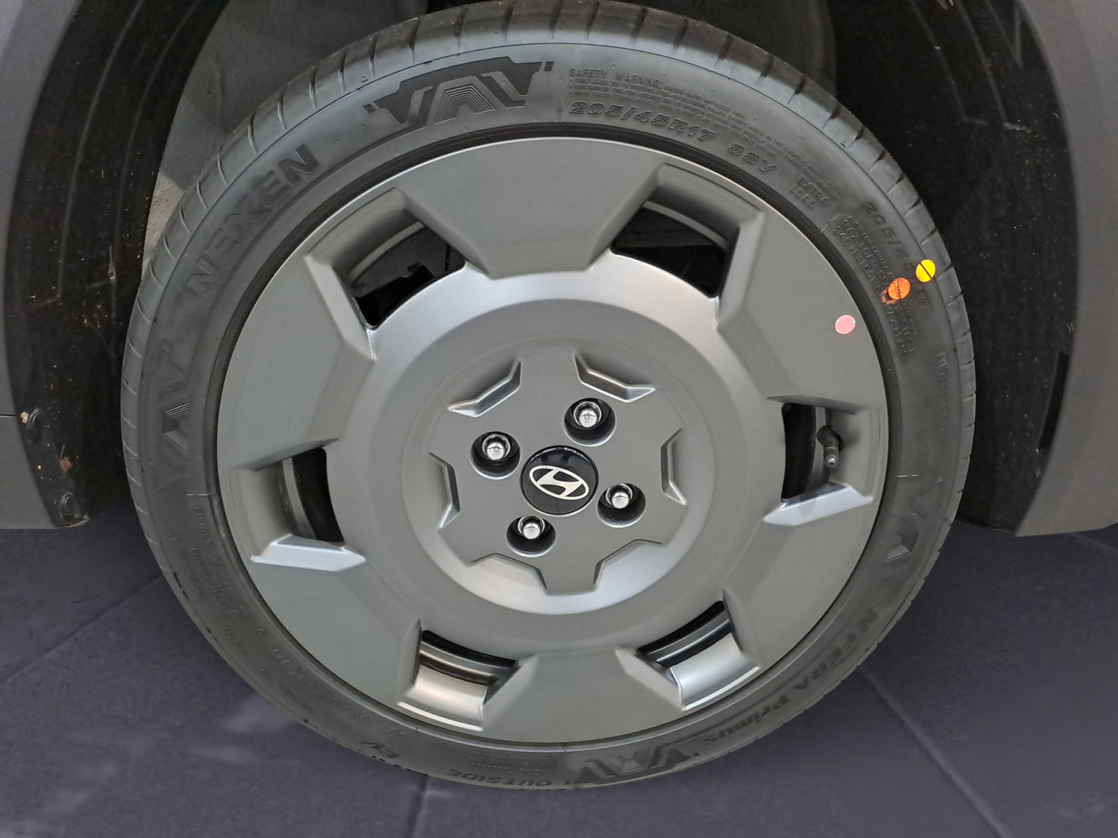 Hyundai - INSTER Cross EV