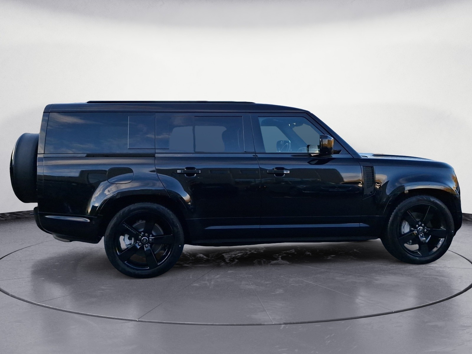 Land Rover - Defender 130 D300 X-Dynamic HSE