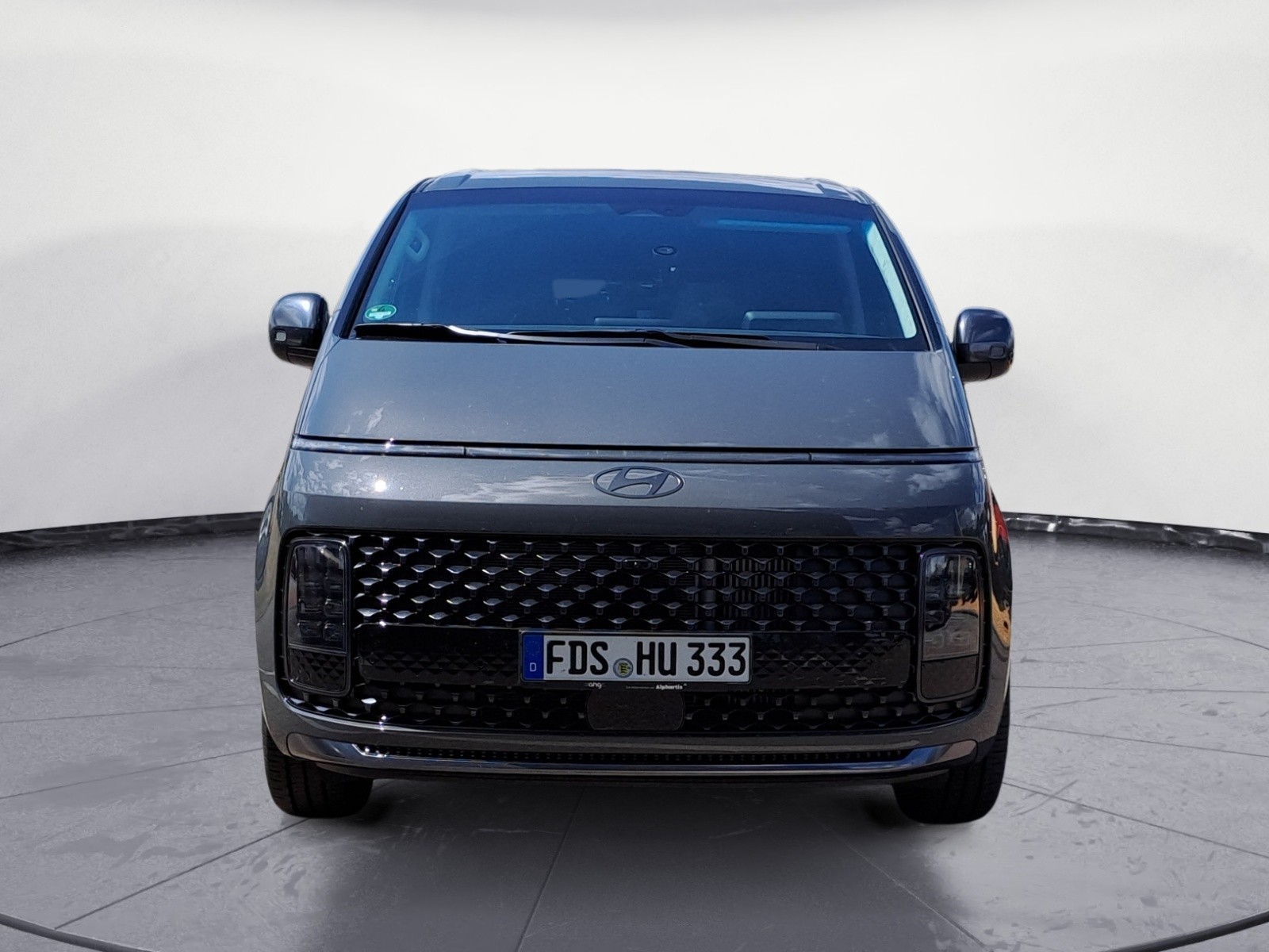 Hyundai - Staria 1.6 T-GDI Hybrid Signature