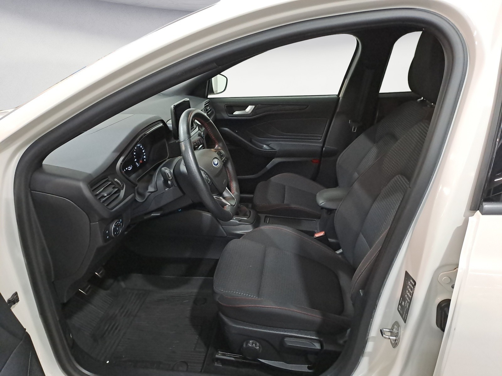 Ford - Focus 1,0 EcoBoost Hybrid ST-Line Turnier