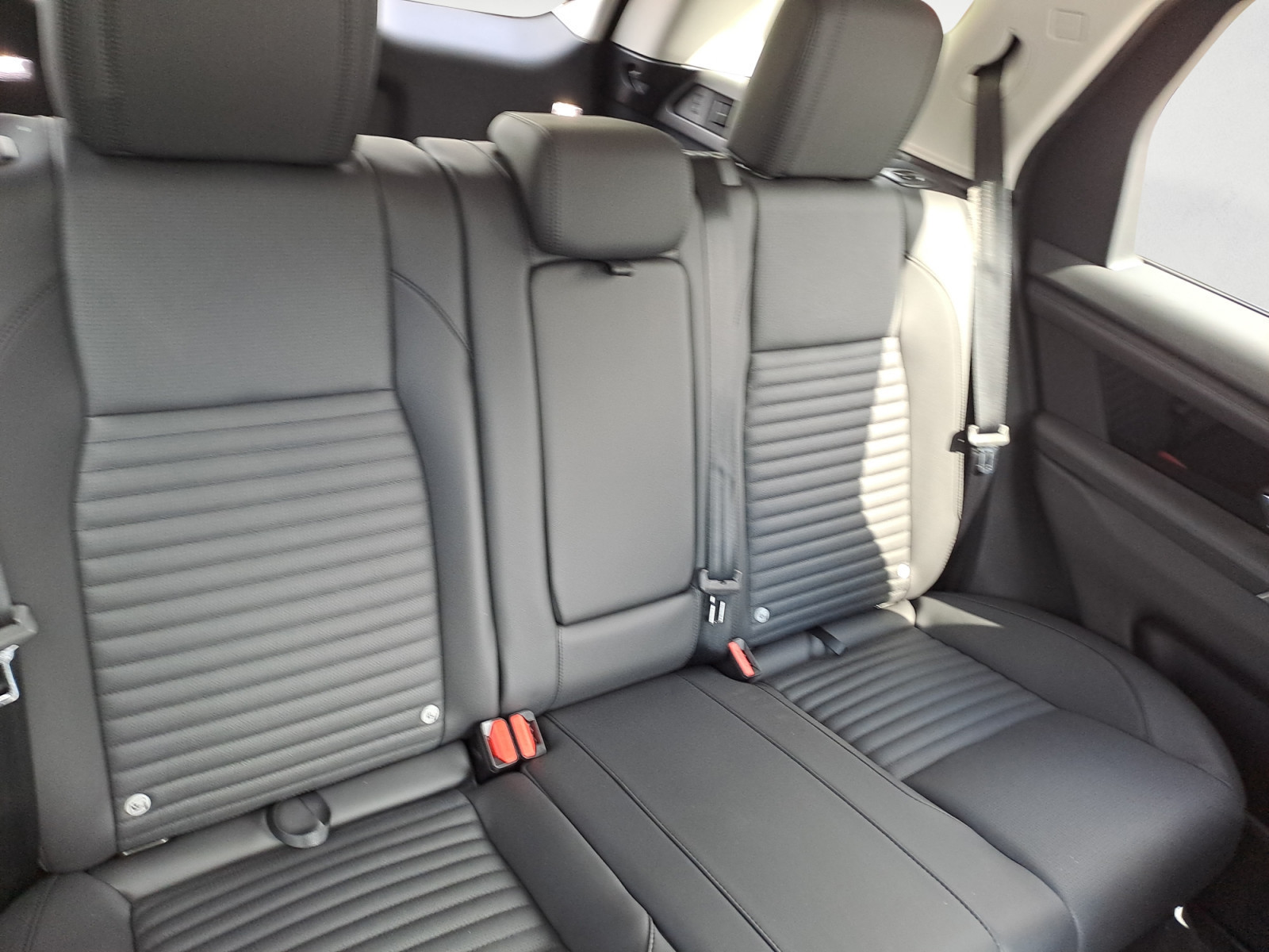 Land Rover - Discovery Sport P270e S