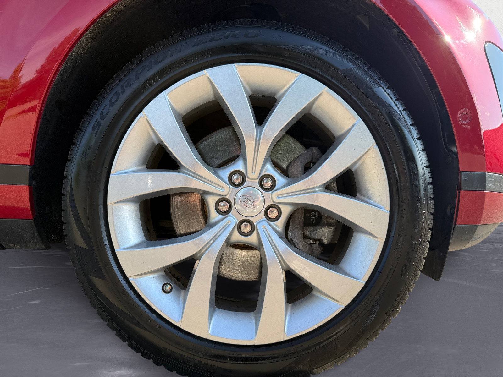 Land Rover - Range Rover Evoque SE P250