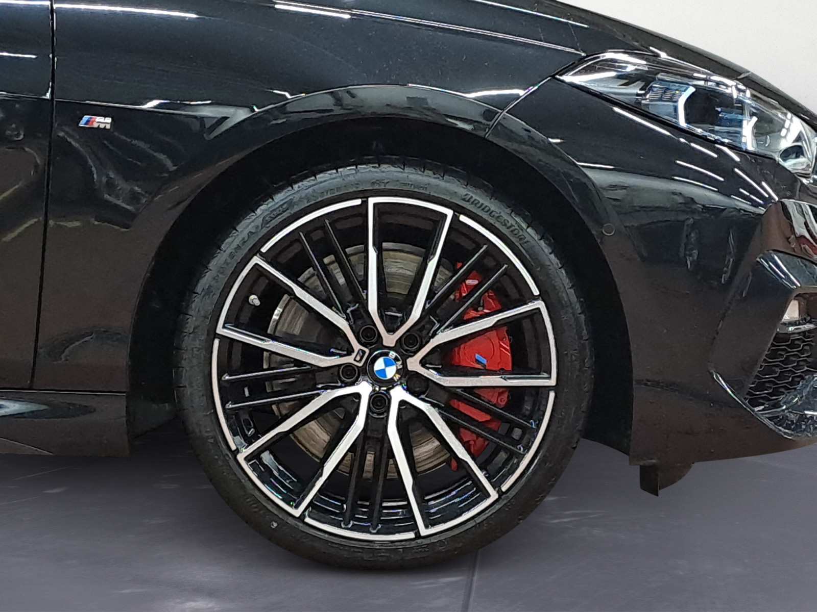 BMW - 220i Gran Coupe Edition Colorvision