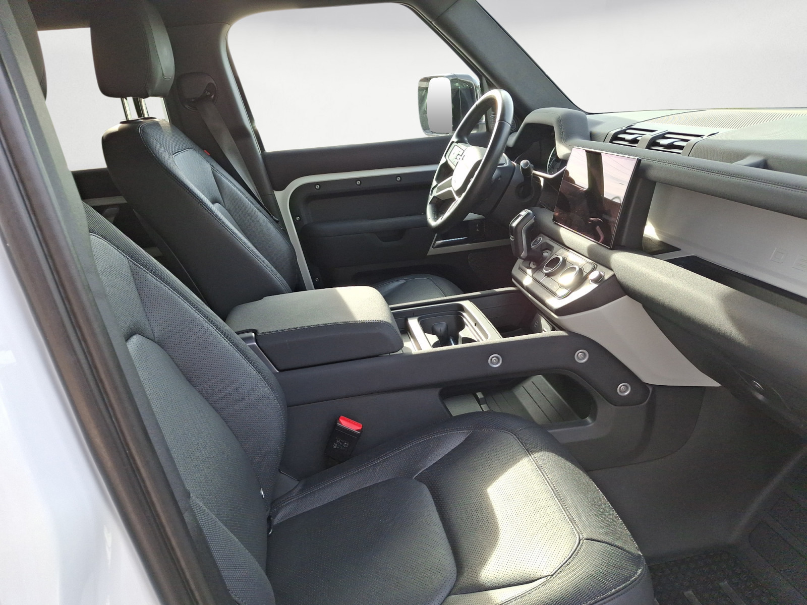 Land Rover - Defender 3.0 D200 X-Dynamic SE 110