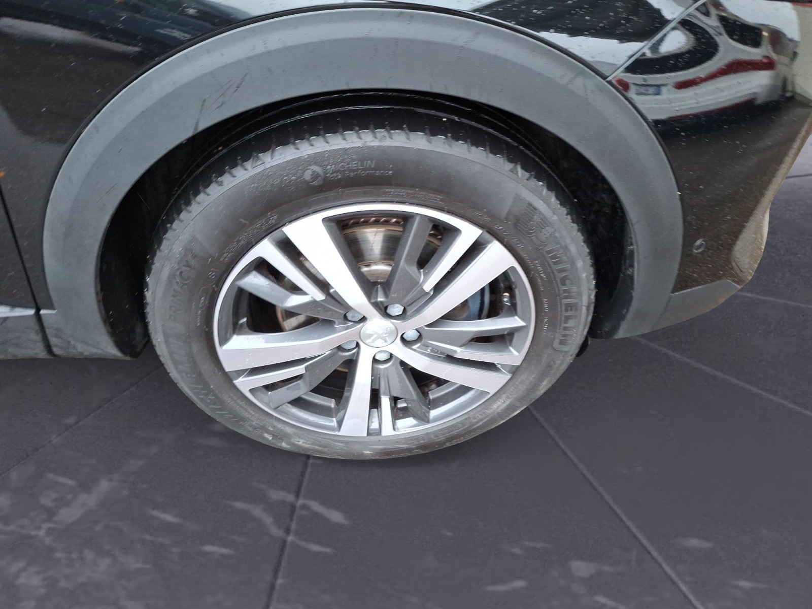 Peugeot - 3008 HYBRID 225 e-EAT8 Allure Pack