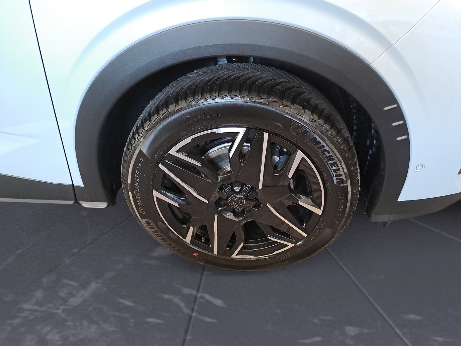 Peugeot - 3008 GT HYBRID 136 e-DSC6