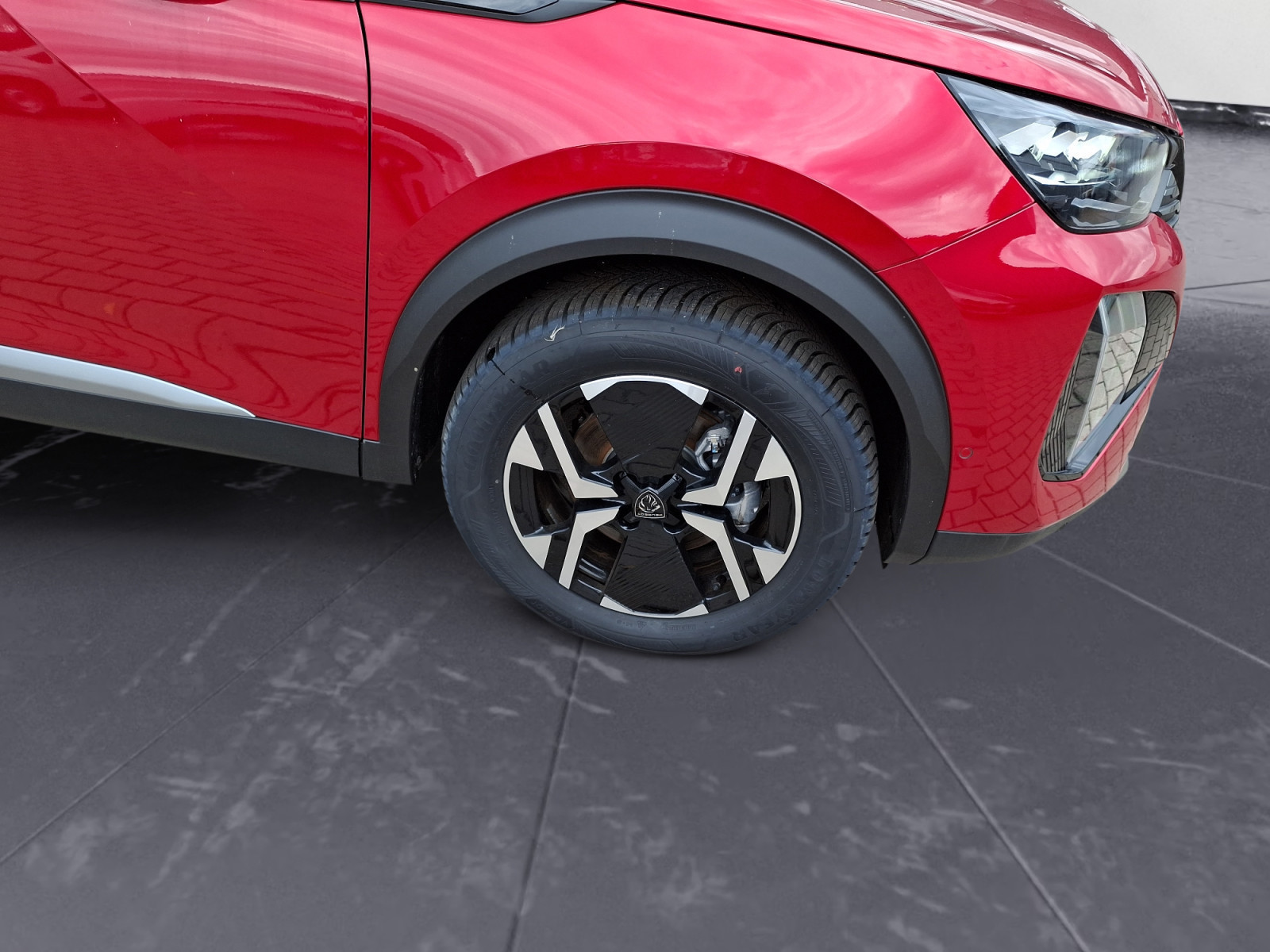 Peugeot - 2008 GT HYBRID 136 e-DSC6