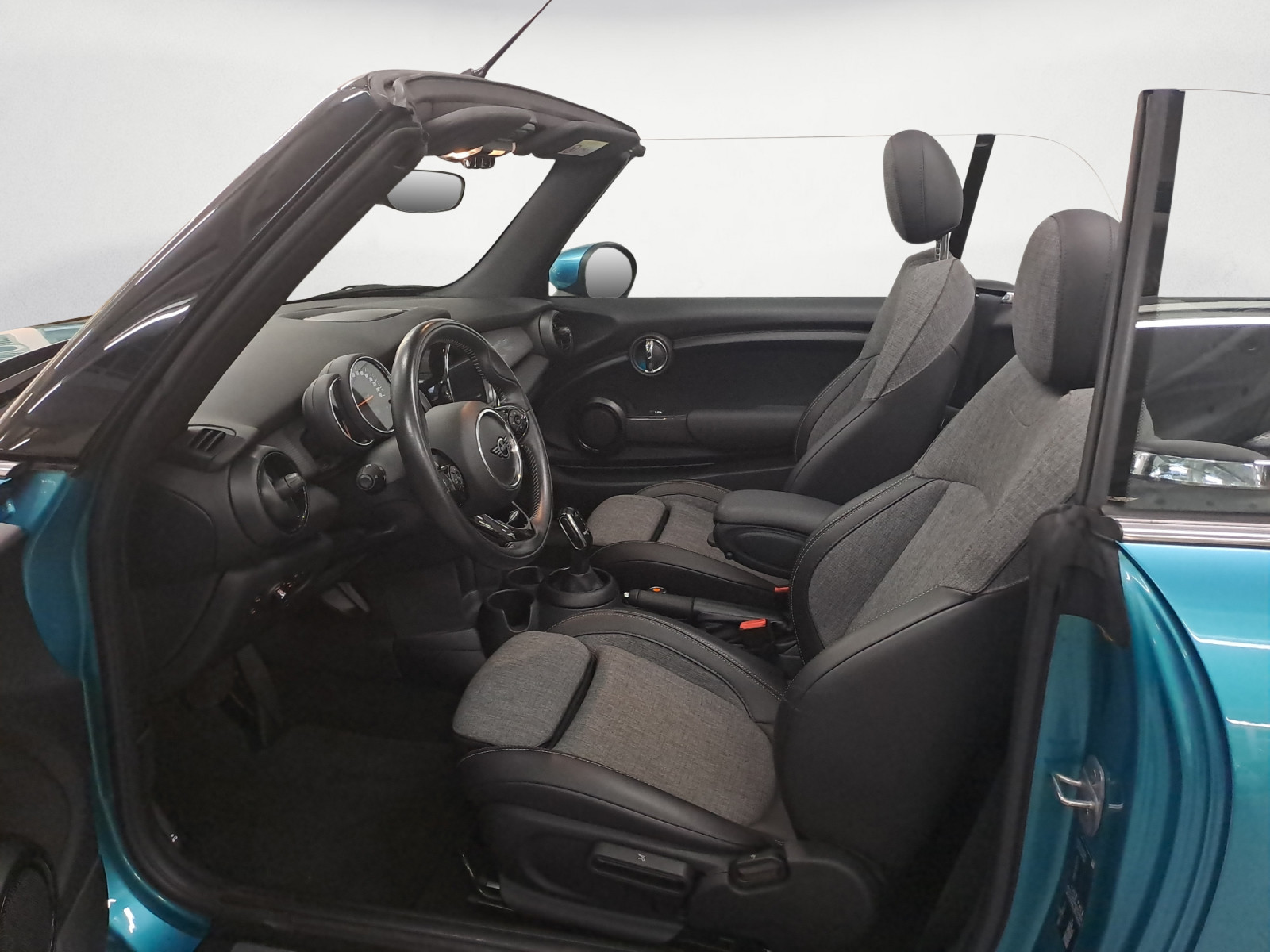 MINI - Cooper Cabrio