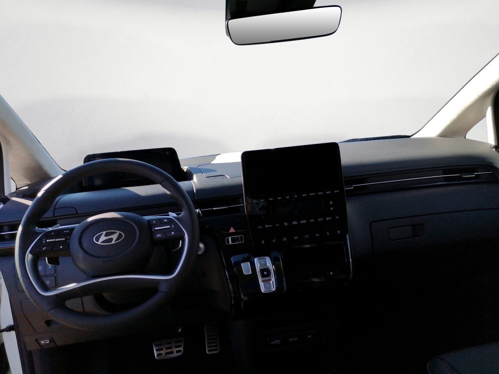 Hyundai - STARIA 7-Sitzer (MY25) HEV 1.6