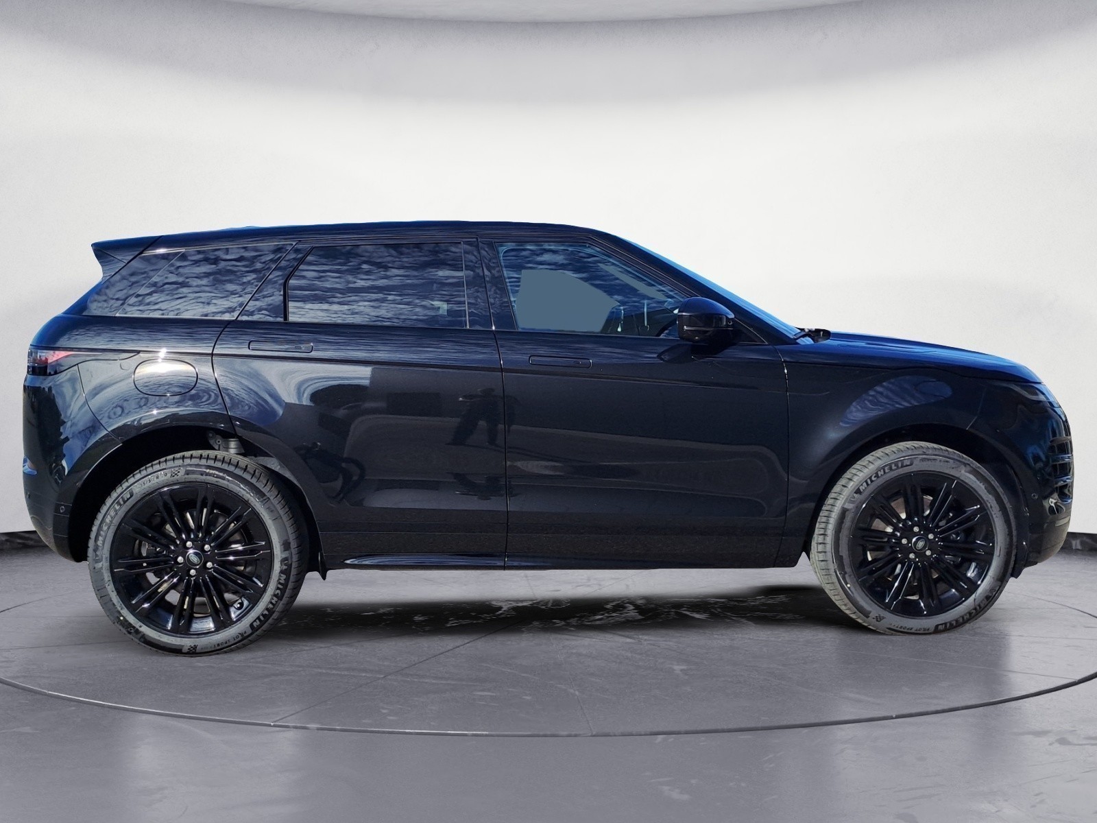 Land Rover - Range Rover Evoque P270e Dy SE