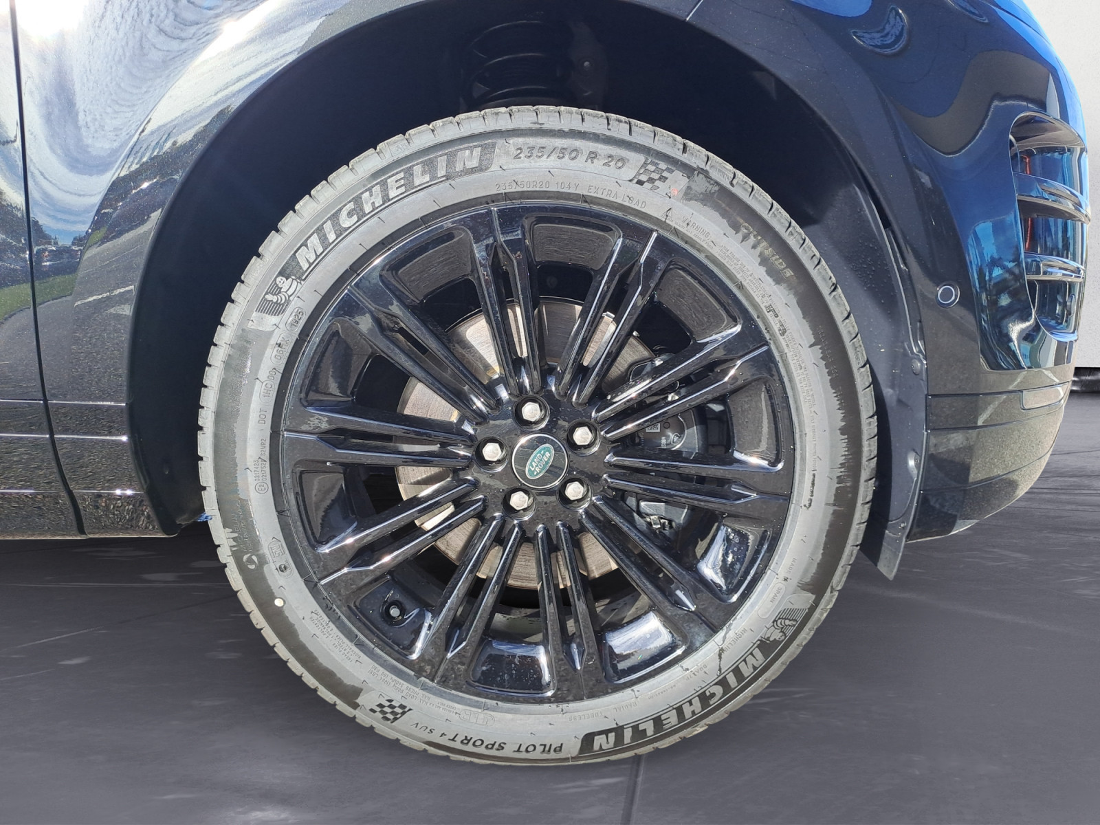 Land Rover - Range Rover Evoque P270e Dy SE