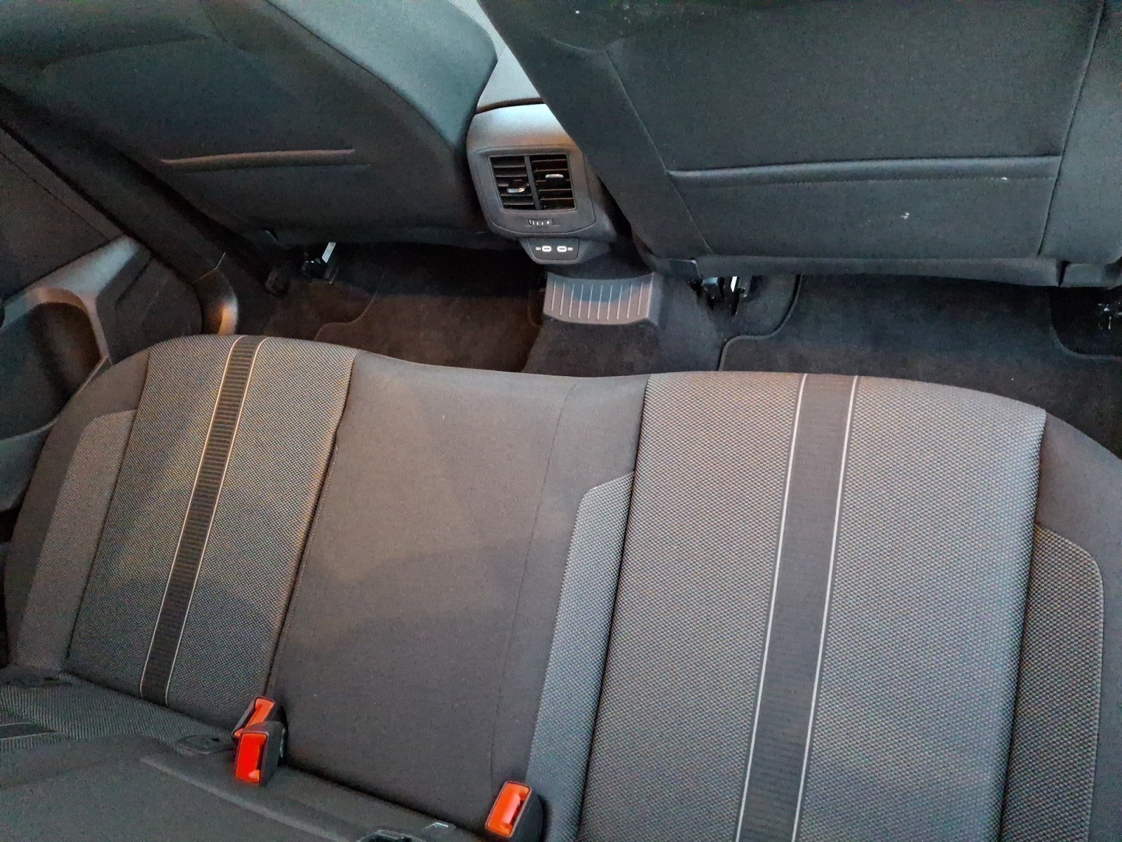 Volkswagen - T-ROC 1.0 TSI LIFE