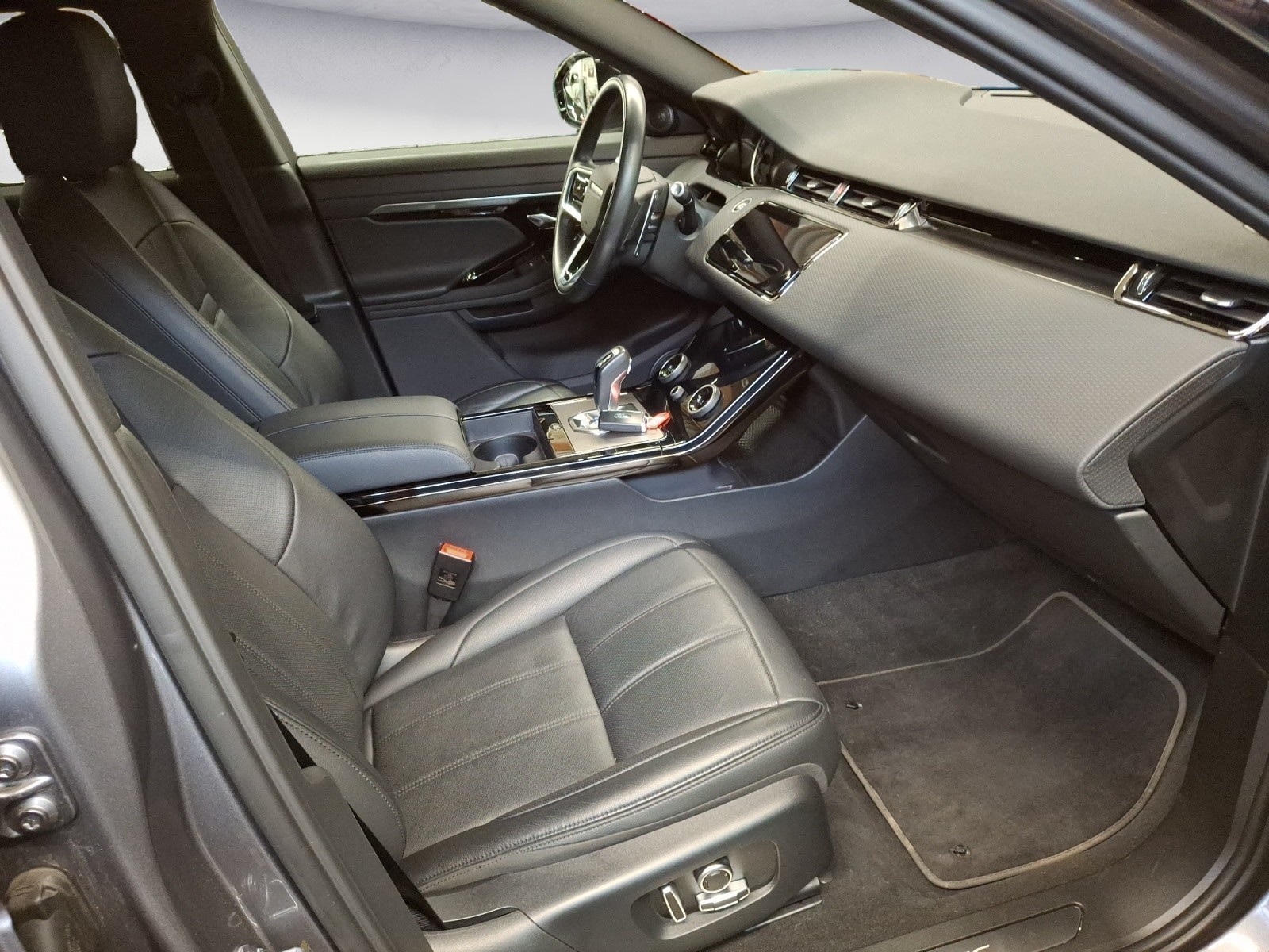 Land Rover - Range Rover Evoque P300e R-DYNAMIC S AWD Automatik