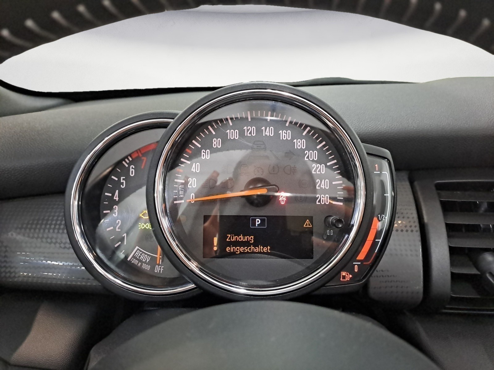 MINI - Cooper Cabrio