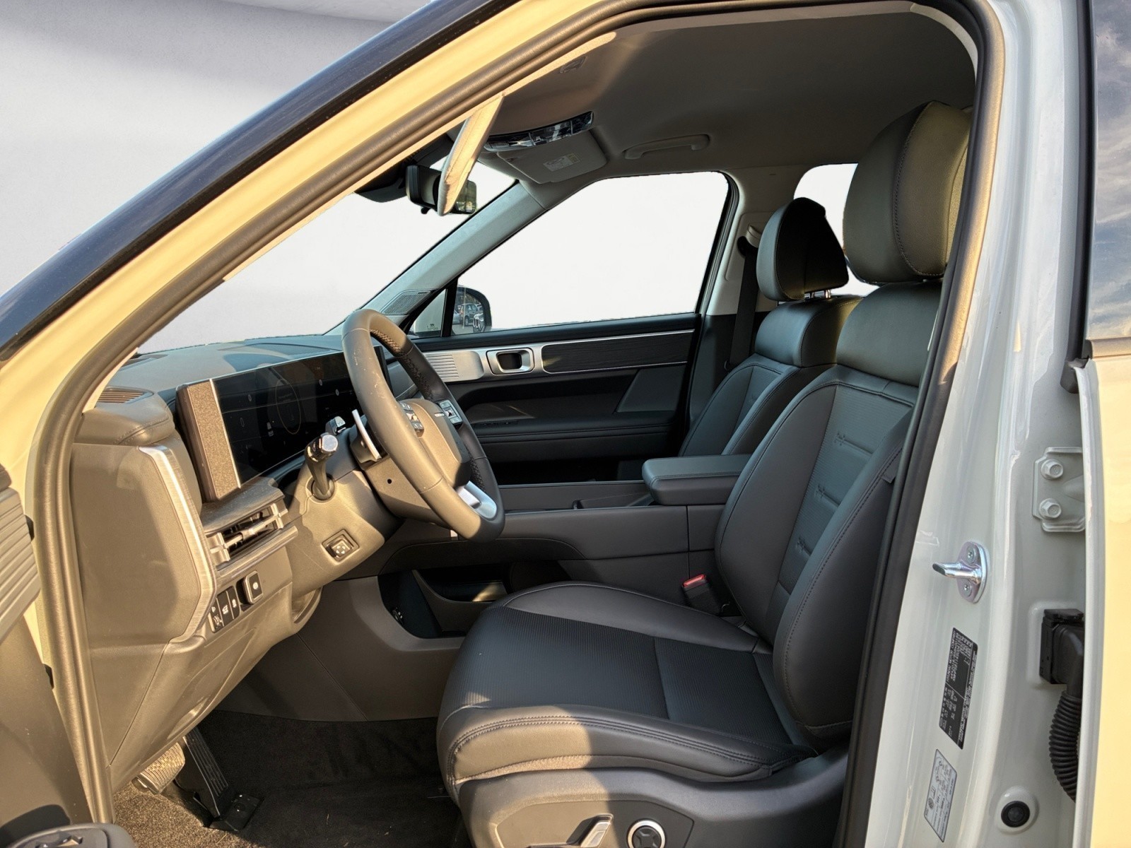 Hyundai - Santa Fe 1.6 T-GDI Hybrid INTRO 4WD