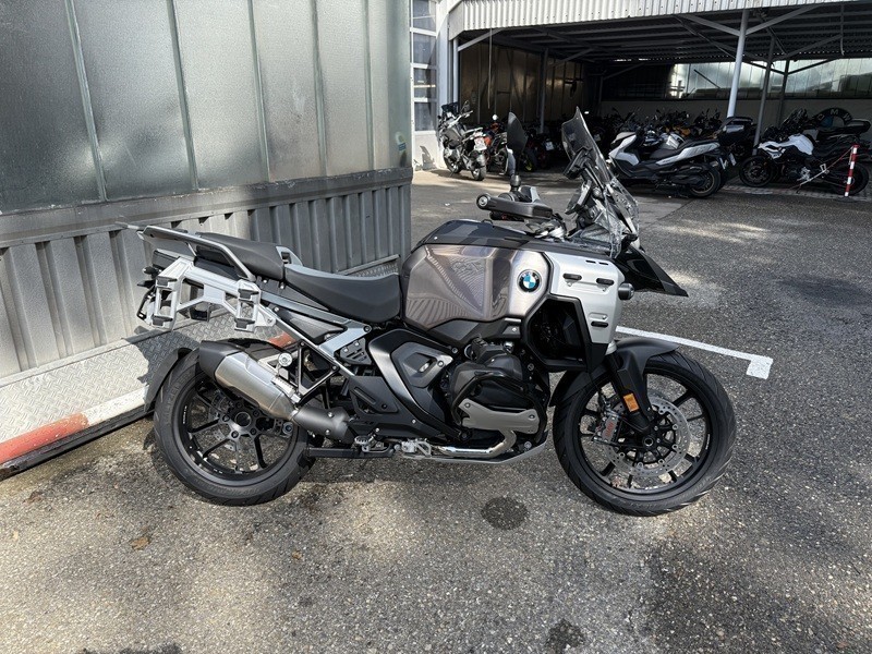 BMW Motorrad - R 1300 GS Adventure mit 4 Paketen sofort verfügb