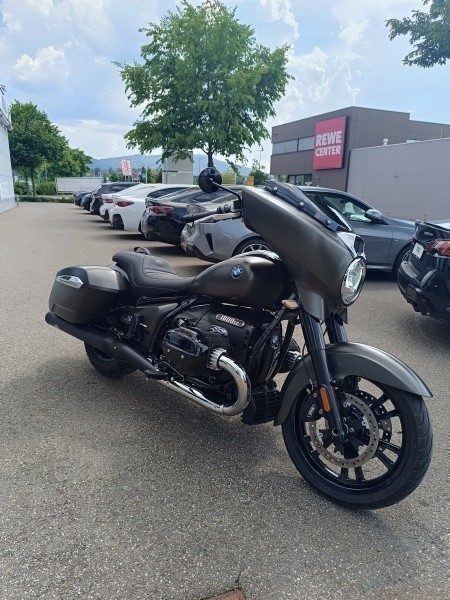 BMW Motorrad - R 18 B mit Jekill & Hyde