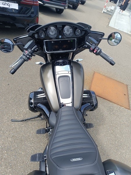 BMW Motorrad - R 18 B mit Jekill & Hyde