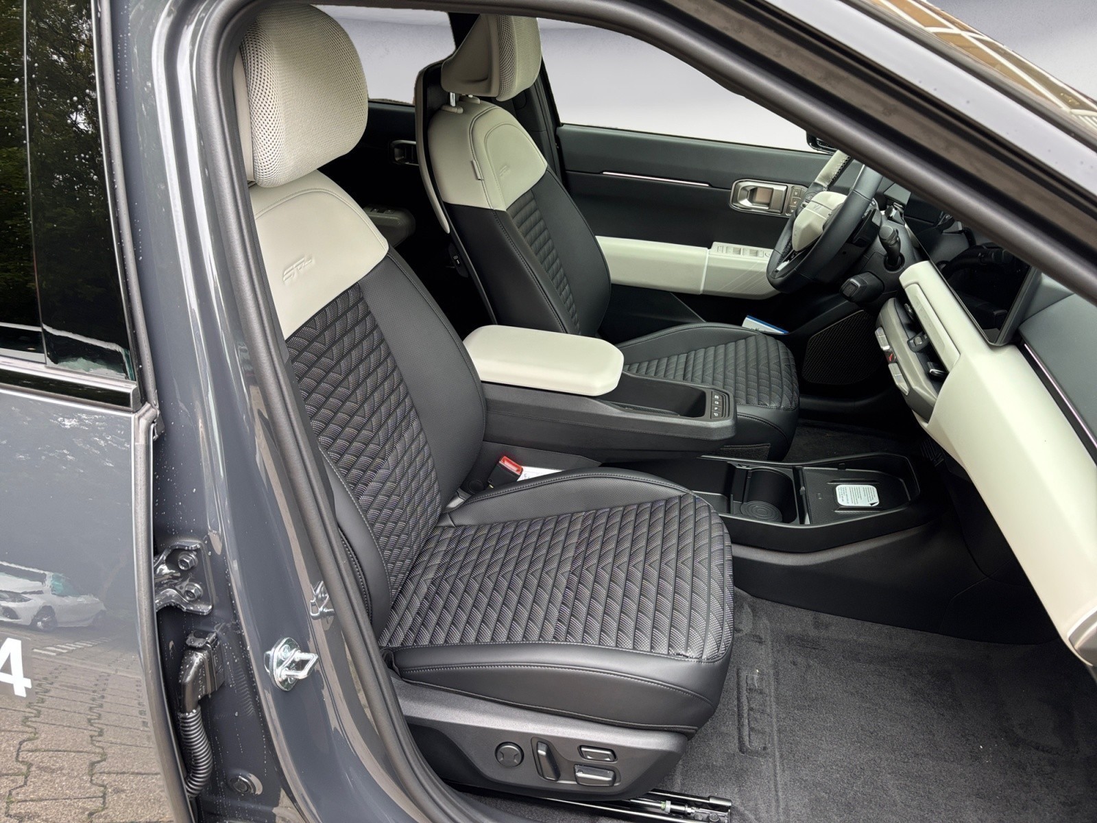 Kia - EV4 GT-Line 2WD