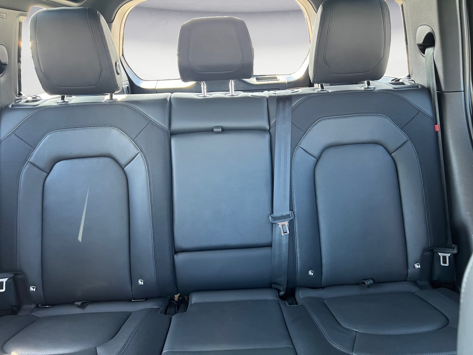 Land Rover - Defender D300 X-Dynamic SE 110