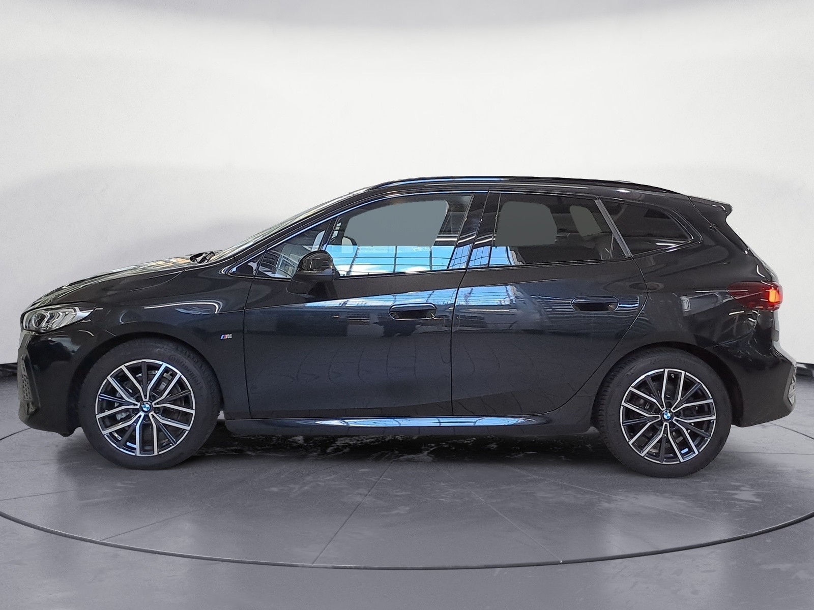 BMW - 220i Active Tourer Steptronic DCT