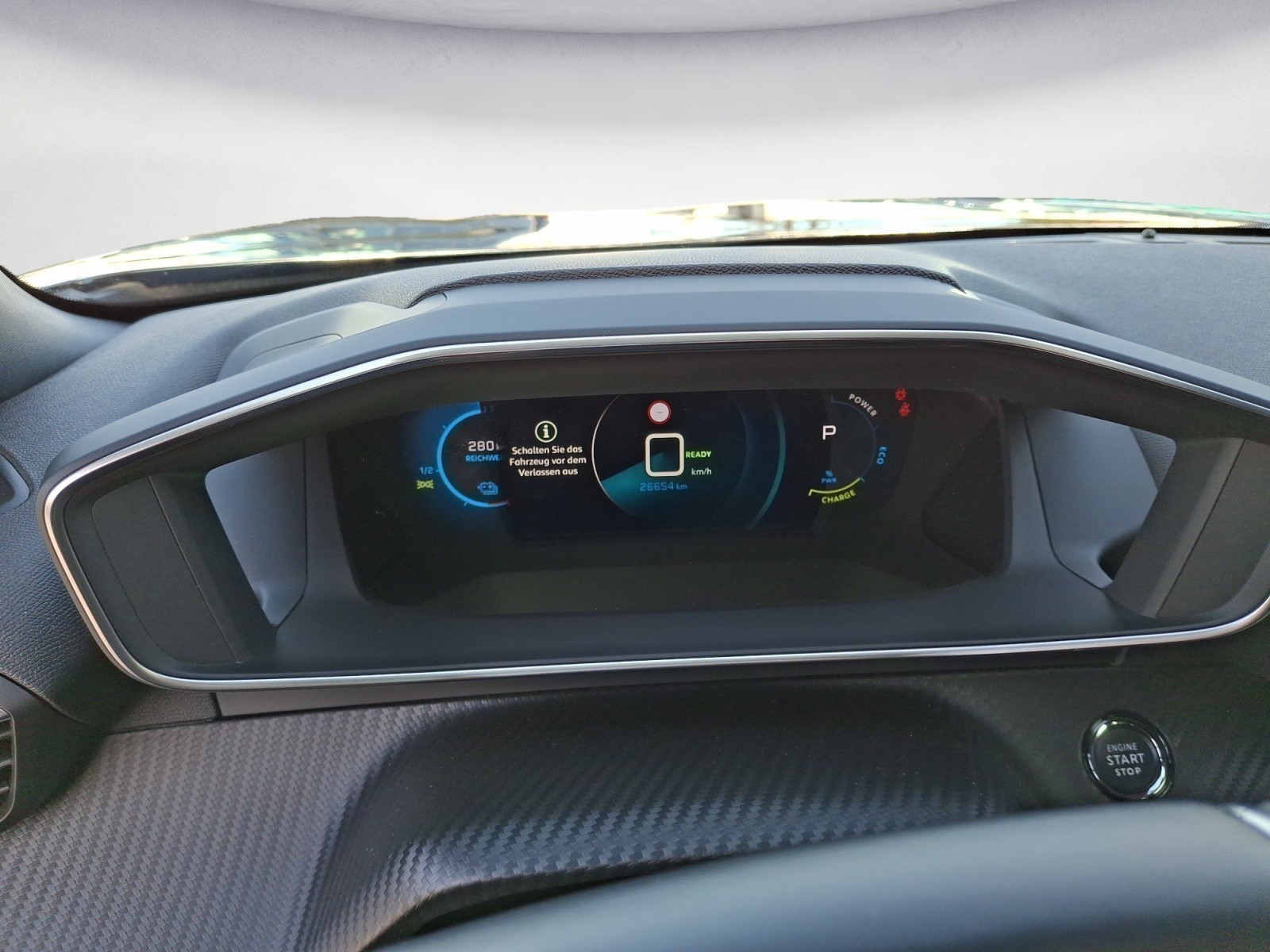 Peugeot - e-2008 136 GT