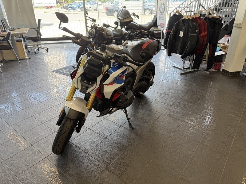 BMW Motorrad - R 1300 R Neufahrzeug sofort verfügbar
