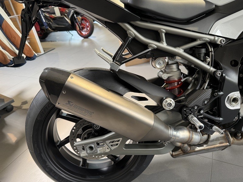 BMW Motorrad - S 1000 RR mit M Paket, Race Paket uvm