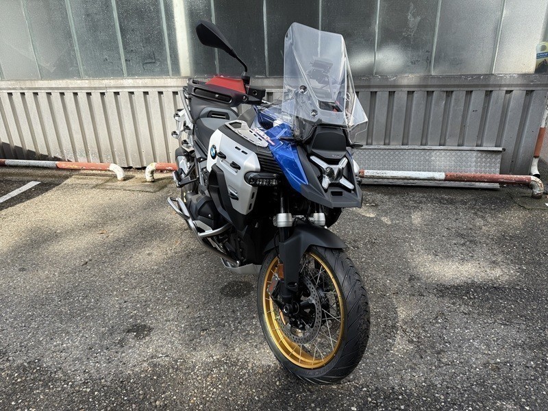 BMW Motorrad - R 1300 GS Adventure mit 4 Paketen sofort verfügb