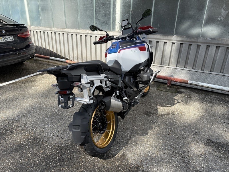 BMW Motorrad - R 1300 GS Adventure mit 4 Paketen sofort verfügb