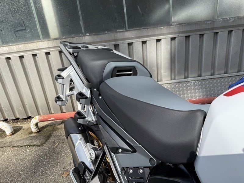 BMW Motorrad - R 1300 GS Adventure mit 4 Paketen sofort verfügb