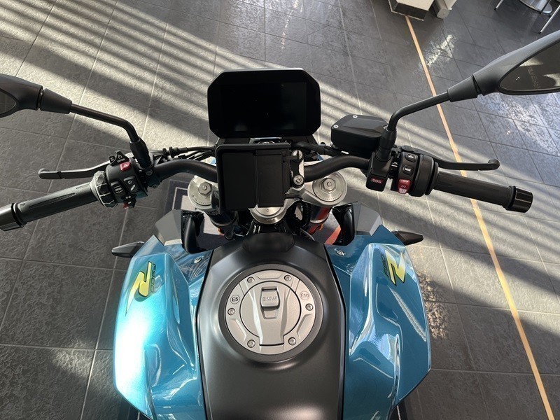 BMW Motorrad - F 900 R sofort verfügbar