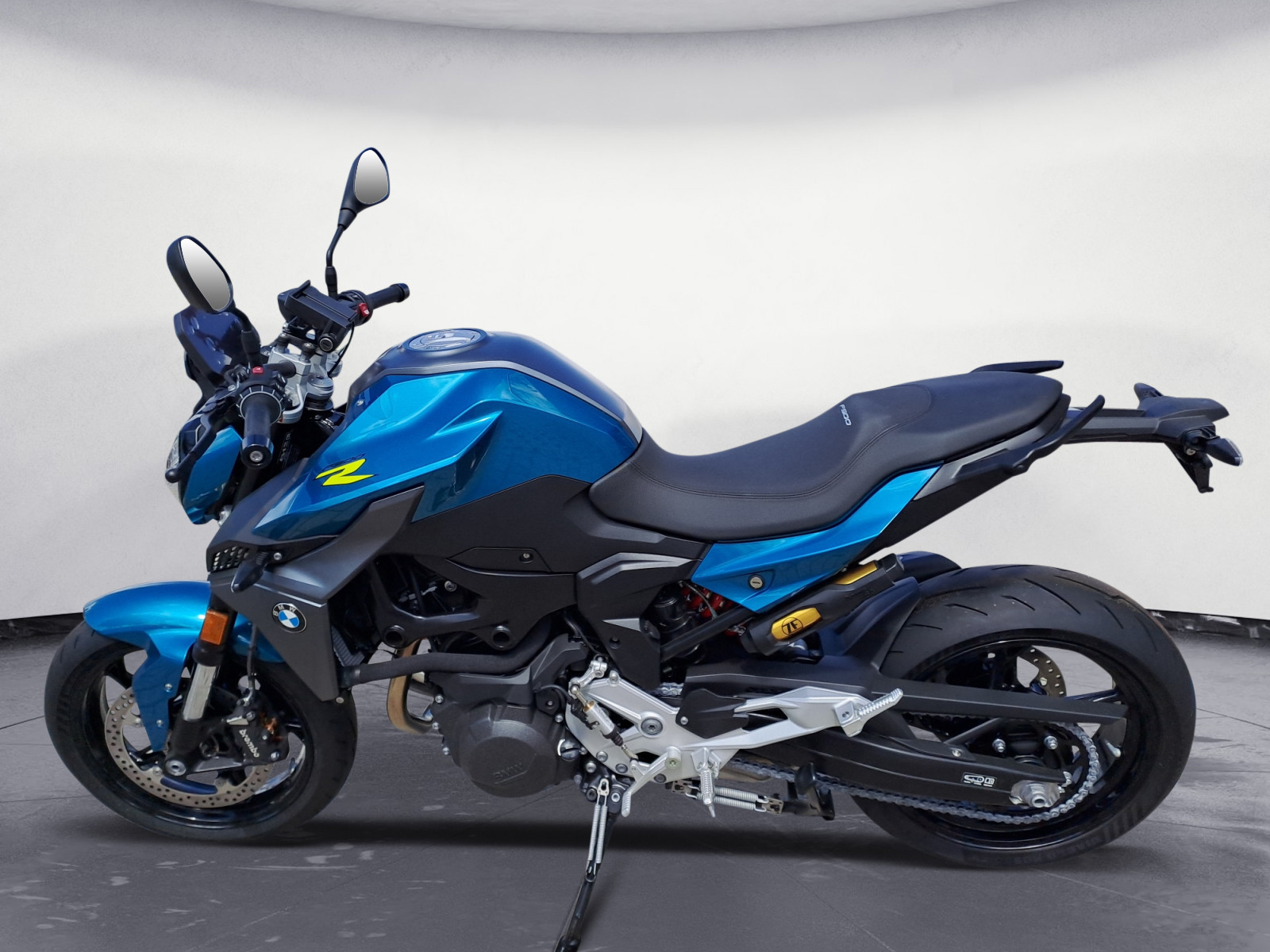 BMW Motorrad - F 900 R