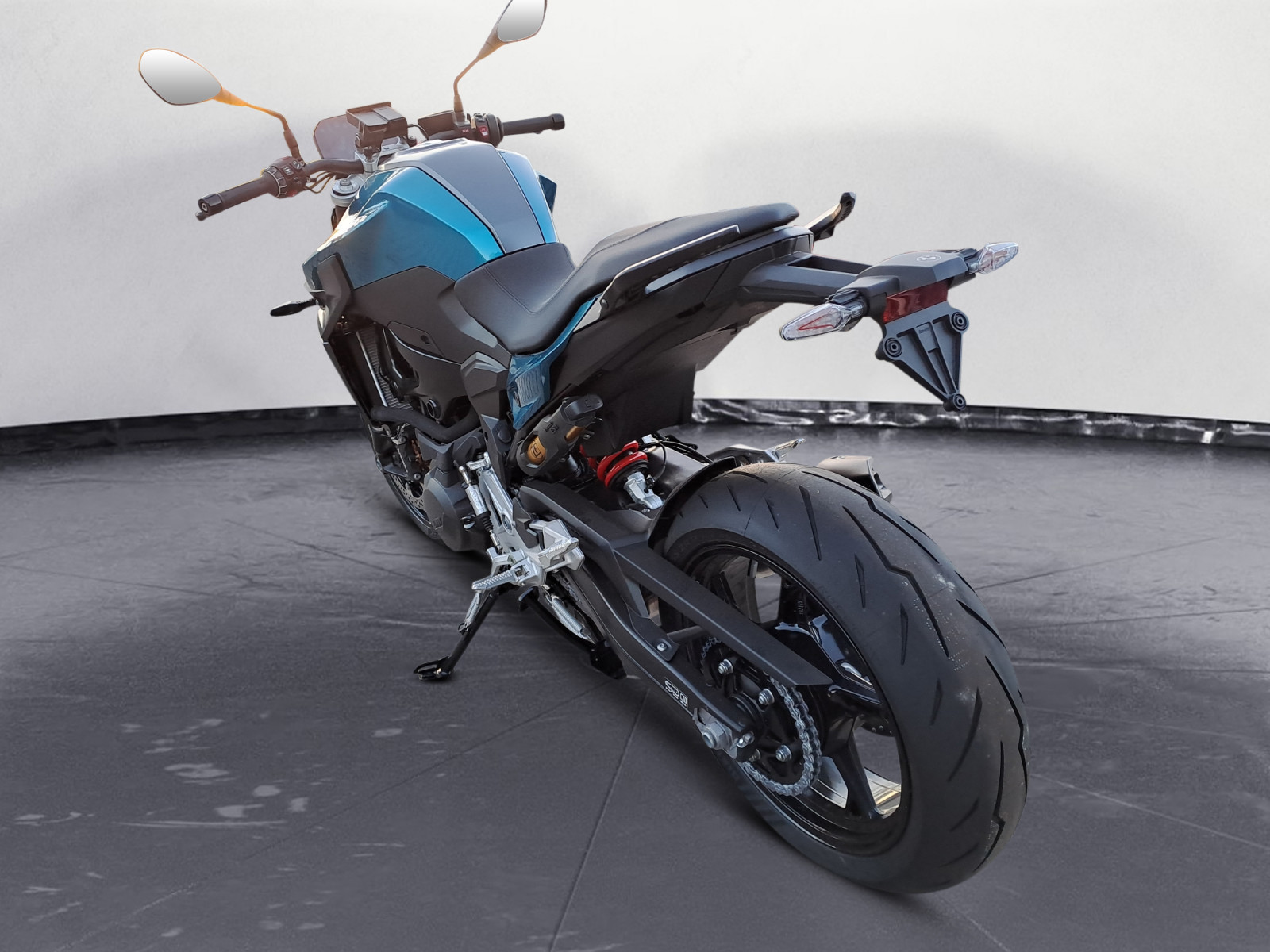 BMW Motorrad - F 900 R